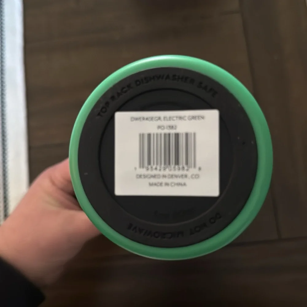 BruMate 40oz Era in Electric Green an Anthropologie exclusive! New!!